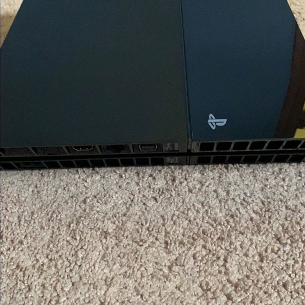 PS4 - Picture 3 of 7